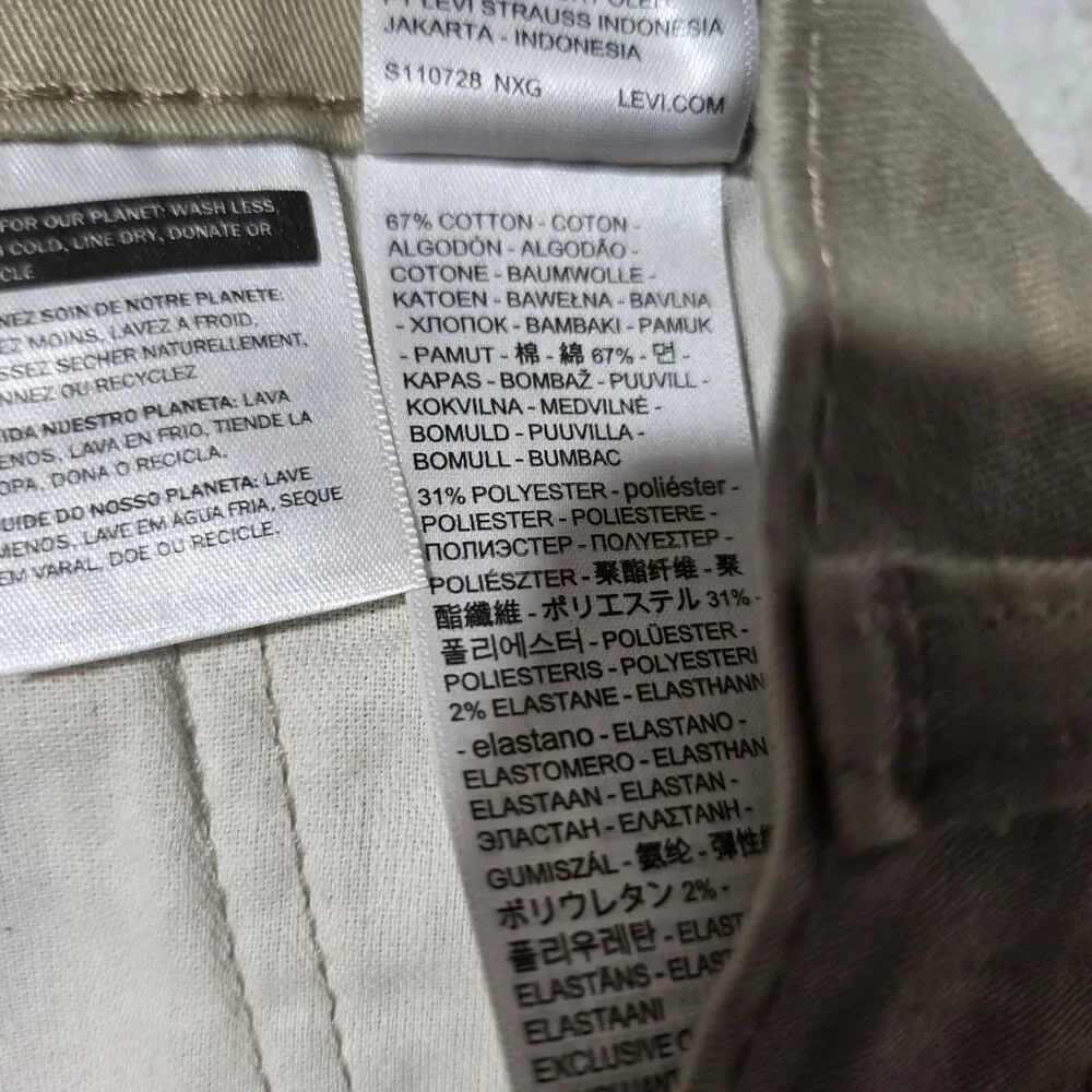 Levi's Performance 541 Athletic Taper Tech Pants Mens 30x34 ( Actual 30x32 )